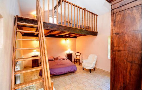 Four-bedroom Holiday Home In Uzes