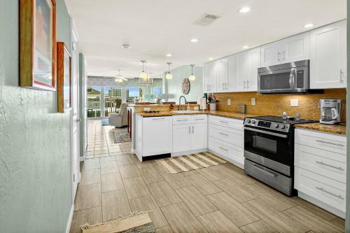 Ponce De Leon Towers 507