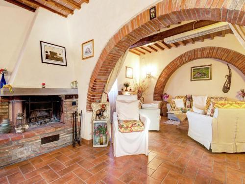 Peaceful Villa In Cortona With Private Pool