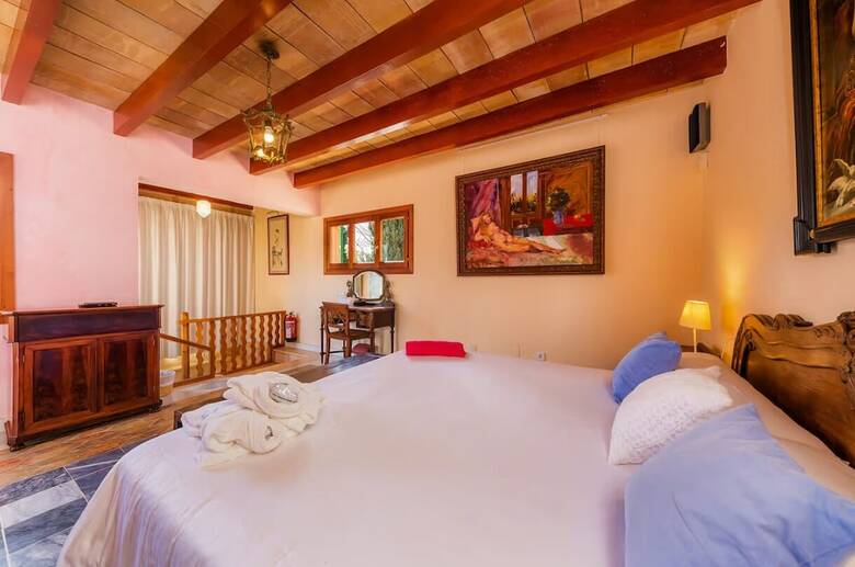 Agroturismo Es Revellar Art Resort