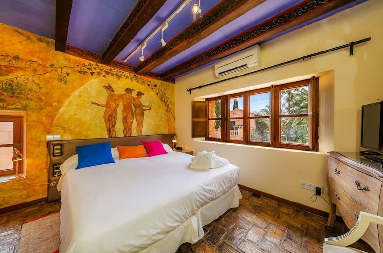 Agroturismo Es Revellar Art Resort