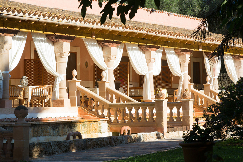 Agroturismo Es Revellar Art Resort