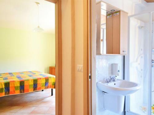 Pleasant Holiday Home In Gallicano With Garden