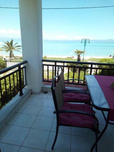 Cozy Maisonette In Pefkochori Chalkidiki