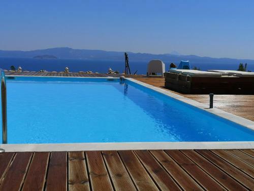 The Free Bird - Private Pool & Spa Villa