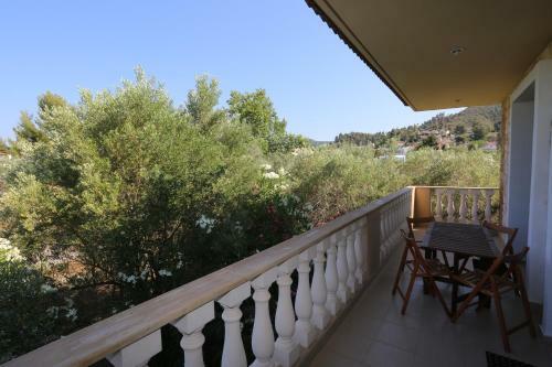 Villa Argo 3 - Beachfront, Big Gardens, Location!