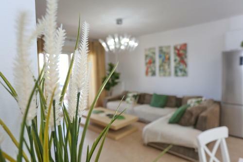 Villa The View - Beachfront, 5 Bedrooms, Bbq, View