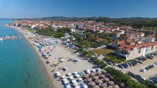 Villa The View - Beachfront, 5 Bedrooms, Bbq, View