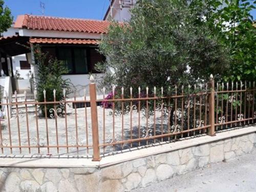 Spacious House 100 Metres From The Beach