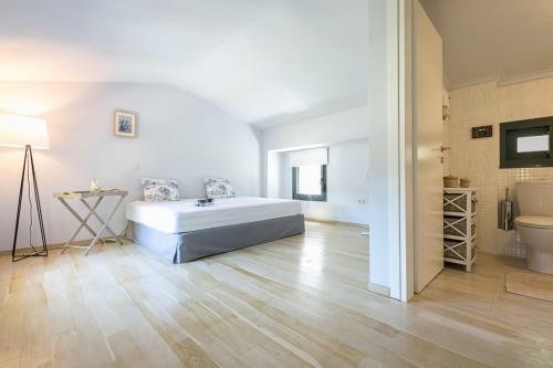 Villa Maisonette Ioanna 70 M From Glarokavos Beach