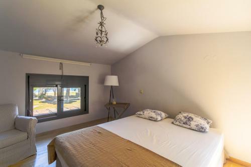 Villa Maisonette Ioanna 70 M From Glarokavos Beach