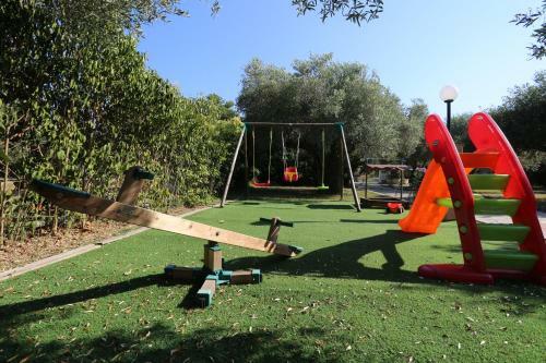 Villa Argo 2 - Beachfront, Big Gardens, Location!