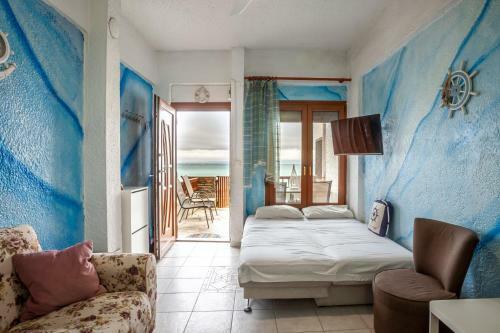 Rafaella Sea View Apartments