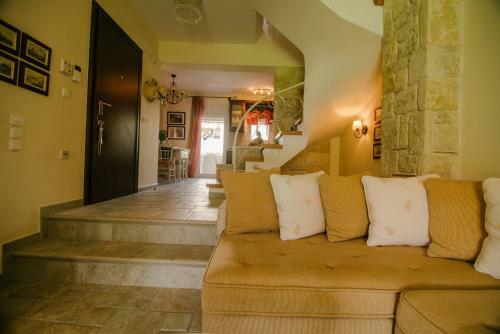 Dreamcatcher Luxury Villa, 1 Min Walk To Beach