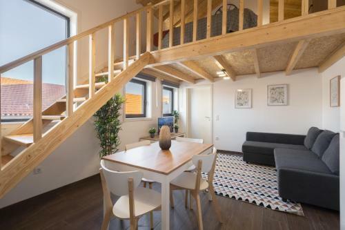 Stylish Duplex House - Terrace & River View