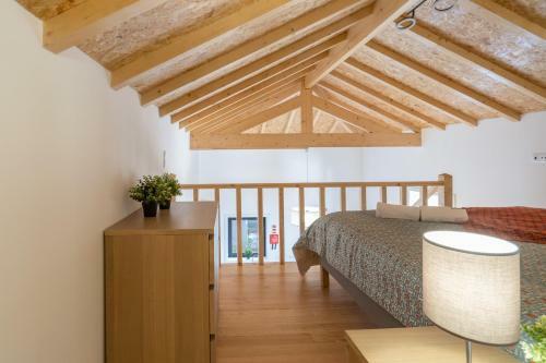 Stylish Duplex House - Terrace & River View