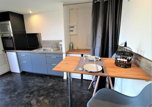 Apartamento G�te Sous Le Marronnier Aux Portes de Lyon