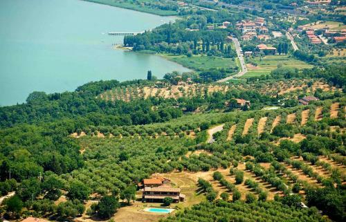 Poloturisticoumbria Villa Con Piscina Trasimeno
