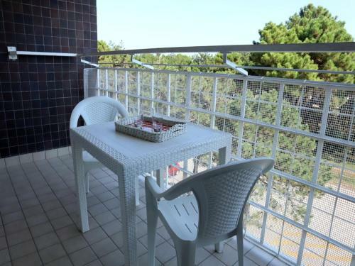 Modern Two-bedroom Apartment With Seaview Balcony