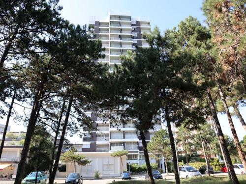 Modern Two-bedroom Apartment With Seaview Balcony