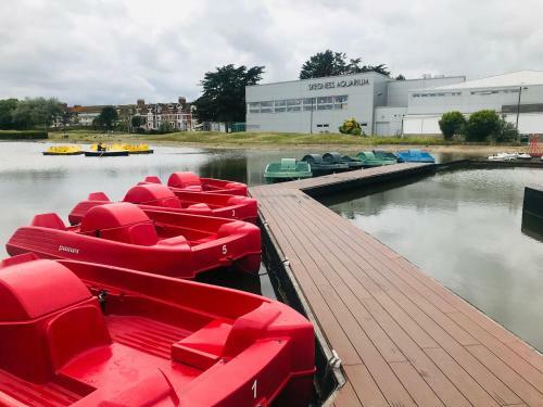 Apartamento 4 Bedrooms Holiday Caravan