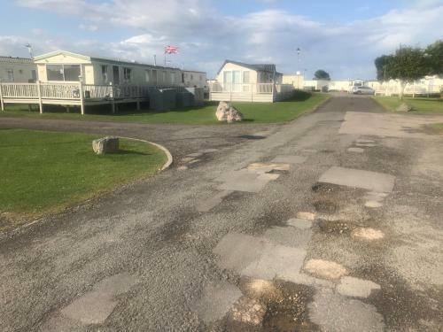 Apartamento 4 Bedrooms Holiday Caravan