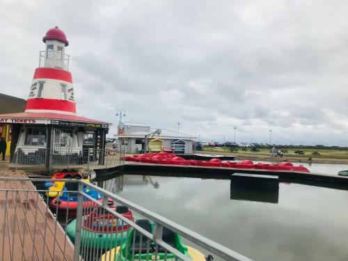 Apartamento 4 Bedrooms Holiday Caravan