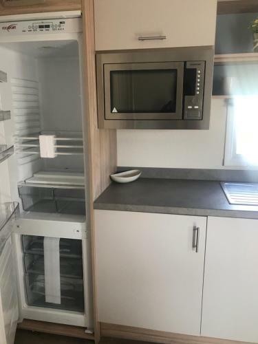 Apartamento 4 Bedrooms Holiday Caravan