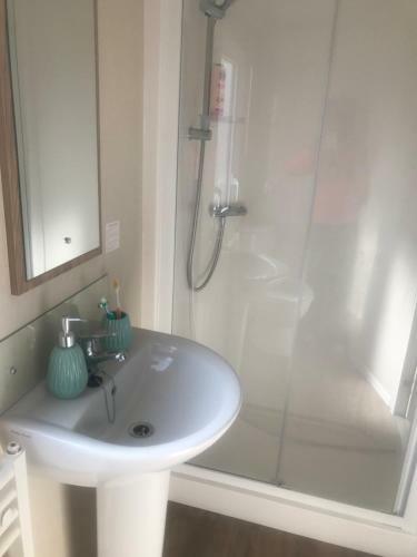 Apartamento 4 Bedrooms Holiday Caravan