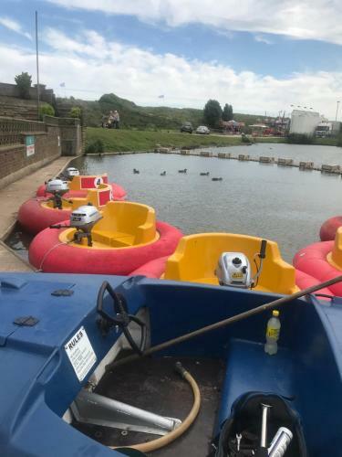 Apartamento 4 Bedrooms Holiday Caravan