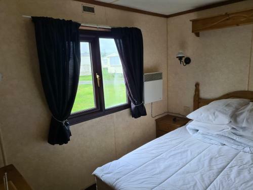 6 Berth On Golden Sands Uk Cottage