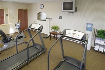 Holiday Inn Express Hotel & Suites Lucedale