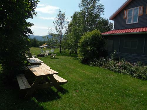 Chalets & Appartements Au Chant De La Rivi�re