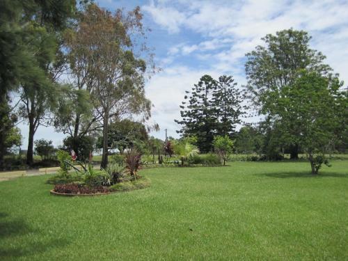 Bed & Breakfast Yarrahapinni Homestead