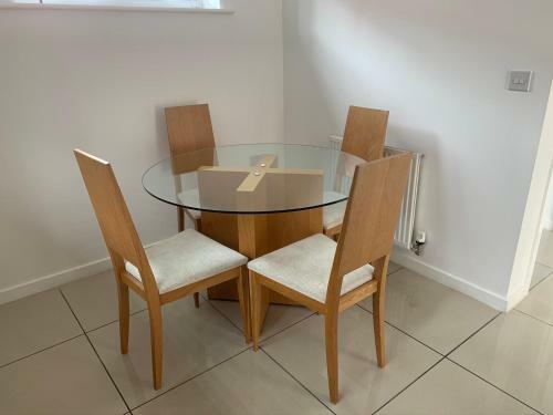 2 Bed House Waterside Luxury Living, Central Area