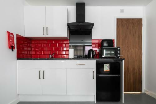 Studio Apartments By Lyter Living Serviced Accommodation With Desks & Wifi