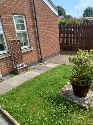 Larchmont Stay Side En Suite With Small Double Bed