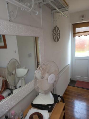 Larchmont Stay Side En Suite With Small Double Bed