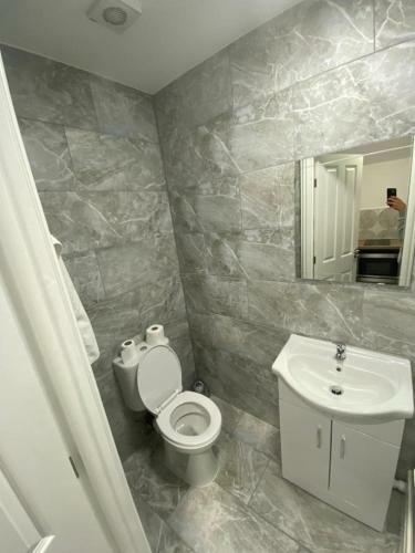 Luxury Lancaster Place Studio Apartments