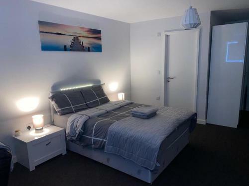 Large Apartment In City Centre With Parking!