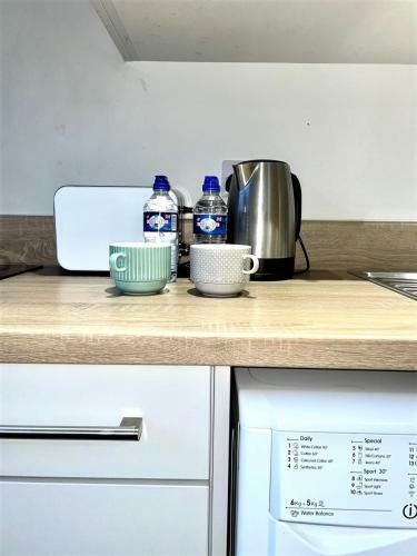 Large Apartment In City Centre With Parking!