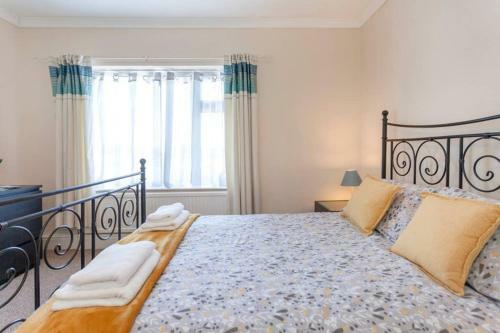 Apartamento Silver Stag, Comfortable, Spacious And Convenient 2 Bed House