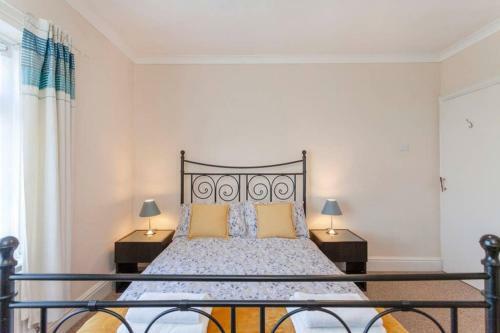 Apartamento Silver Stag, Comfortable, Spacious And Convenient 2 Bed House