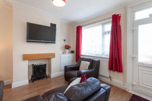 Apartamento Silver Stag, Comfortable, Spacious And Convenient 2 Bed House