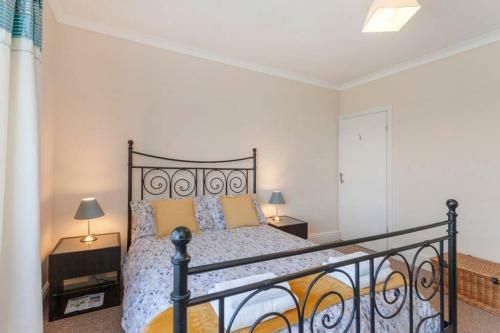 Apartamento Silver Stag, Comfortable, Spacious And Convenient 2 Bed House