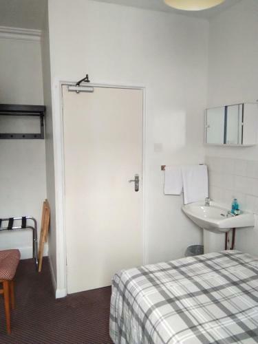 Bed & Breakfast Comfort Guest House