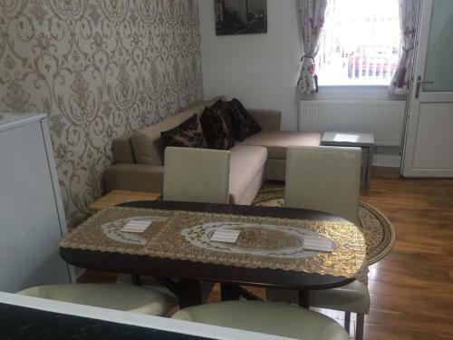 Knutsford House Holidays