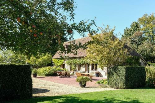 Maison "jardin Gaillard" Disposant D'une Piscine Chauff�e
