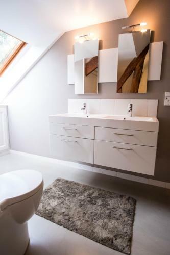 Maison "jardin Gaillard" Disposant D'une Piscine Chauff�e
