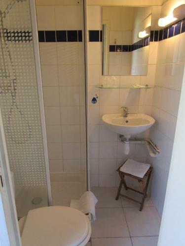 Hotel H�tel Des Po�tes Avec Garage Priv�